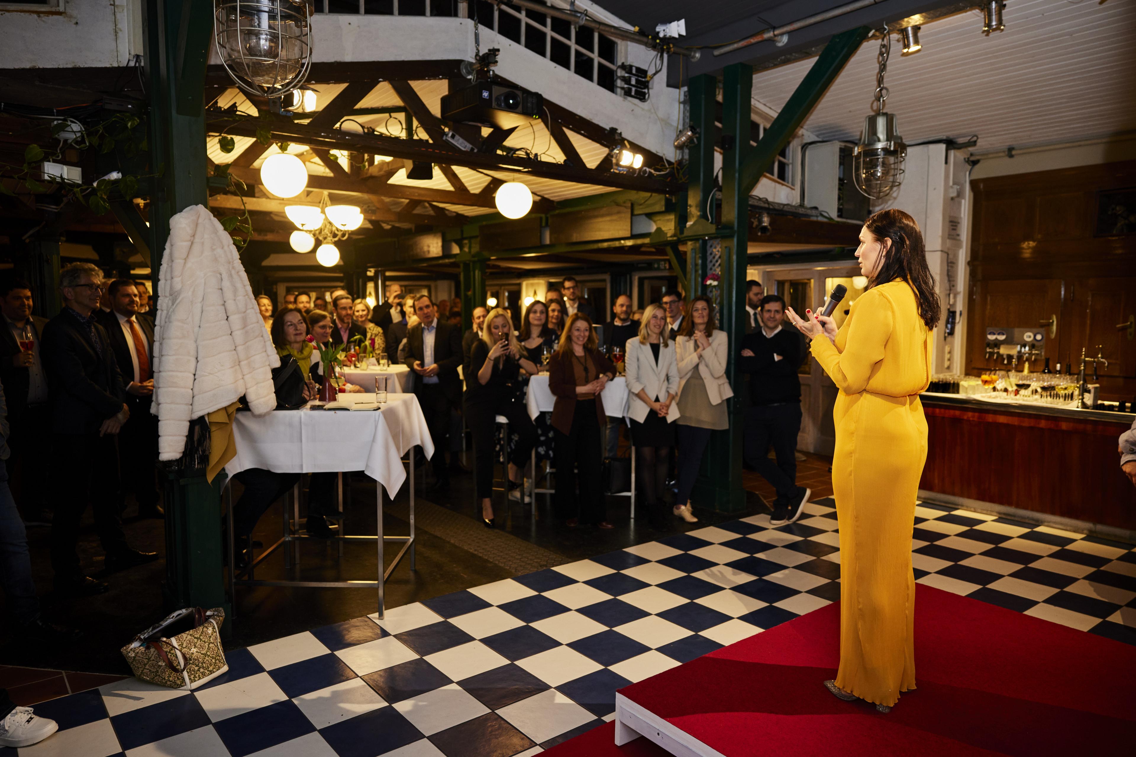 Cornelia Daniel bei einer Keynote
